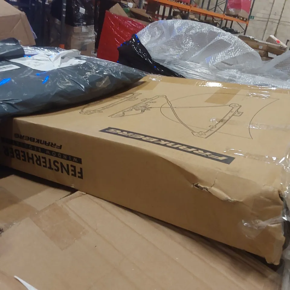 PALLET OF ASSORTED ITEMS INCLUDING: TURBOCHARGER, WINDOW REGULATOR, BLENDER ECT