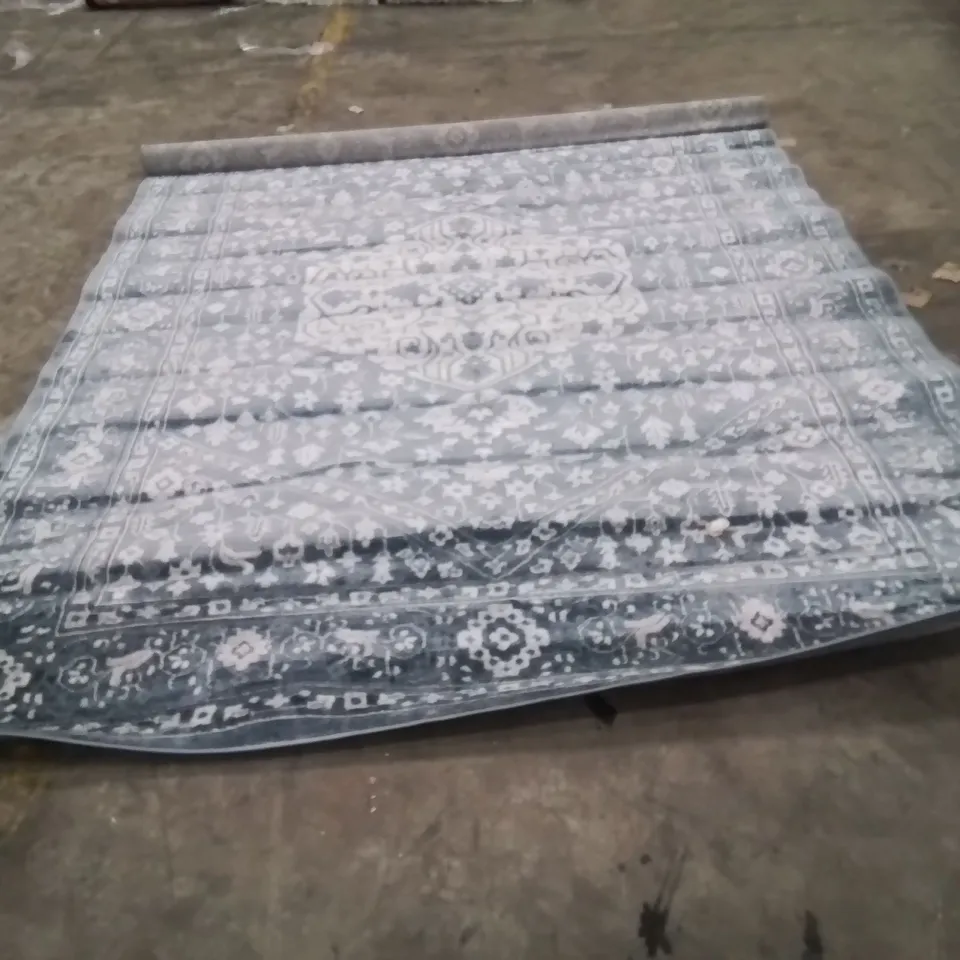 QUALITY DESIGNER AREA RUG - APPROXIMATELY 280X200