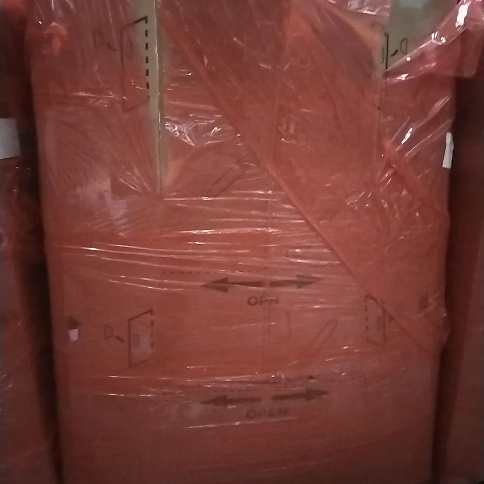 PALLET OF ASSORTED ITEMS INCLUDING - SHOWER SET, COMMODE CHAIR