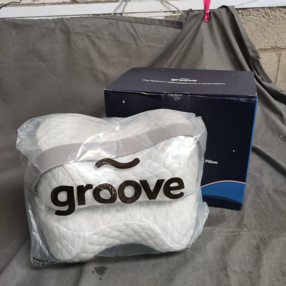 GROOVE 3 IN 1 KNEE PILLOW 