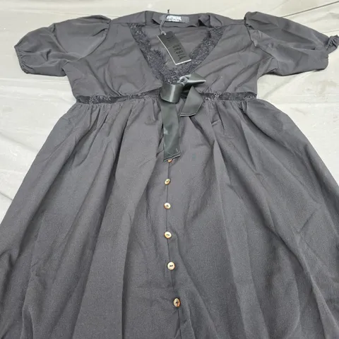 DISTURBIA MORMARY LACE BUTTON UP DRESS - SIZE 14