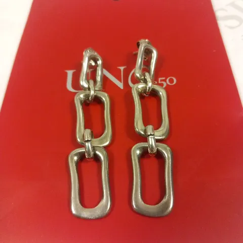 BAGGED UNO DE 50 CHAIN DROP EARRINGS