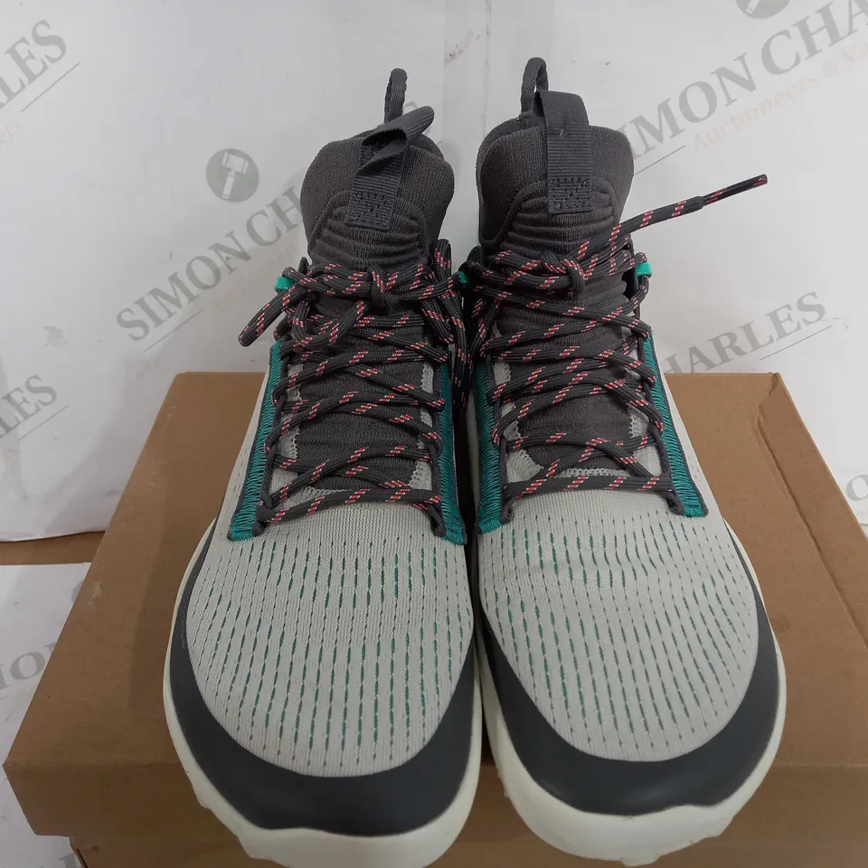 BOXED PAIR OF VIVOBAREFOOT MAGNA LITE SG SHOES IN MOONSTONE/GREY, SIZE EU 39