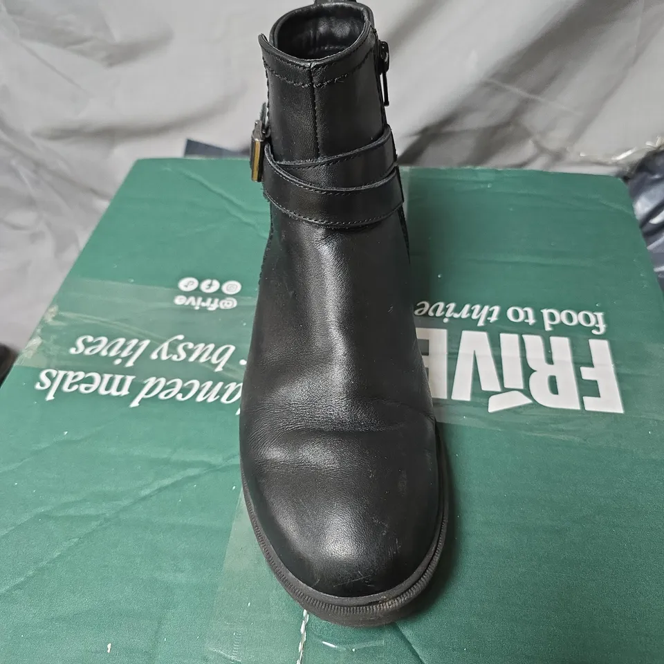 WOMENS BLACK ANKLE BOOTS, SIZE 5