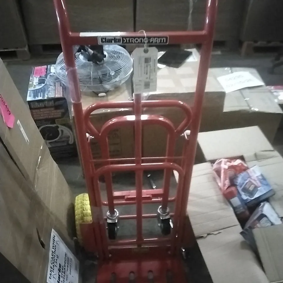 CLARKE CST12PF 250KG 3 IN 1 SACK TRUCK WITH PUNCTURE PROOF TYRES