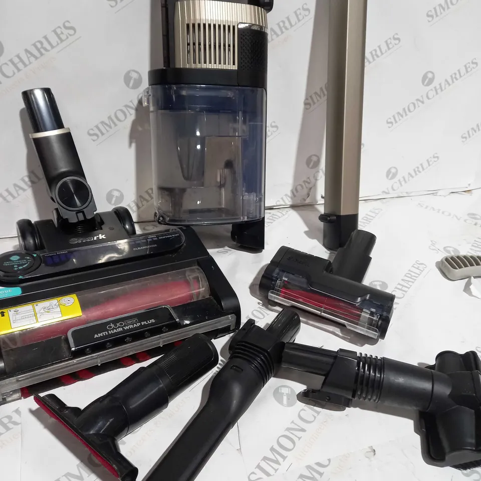 SHARK STRATOS CORDLESS VACUUM IZ400UKT