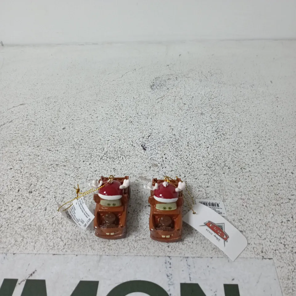 DISNEY PIXAR TOW MATER CARS DIE-CAST VEHICLES – SET OF 2 WITH SANTA HATS