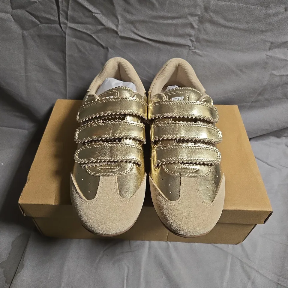 STEVE MADDEN FLAGSHIP GOLD ACTION LEATHER SNEAKER - UK SIZE 6