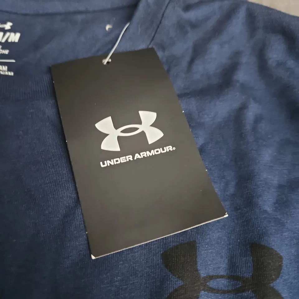 UNDER ARMOUR NAVY T-SHIRT – MEN'S MEDIUM (M) – LOOSE FIT