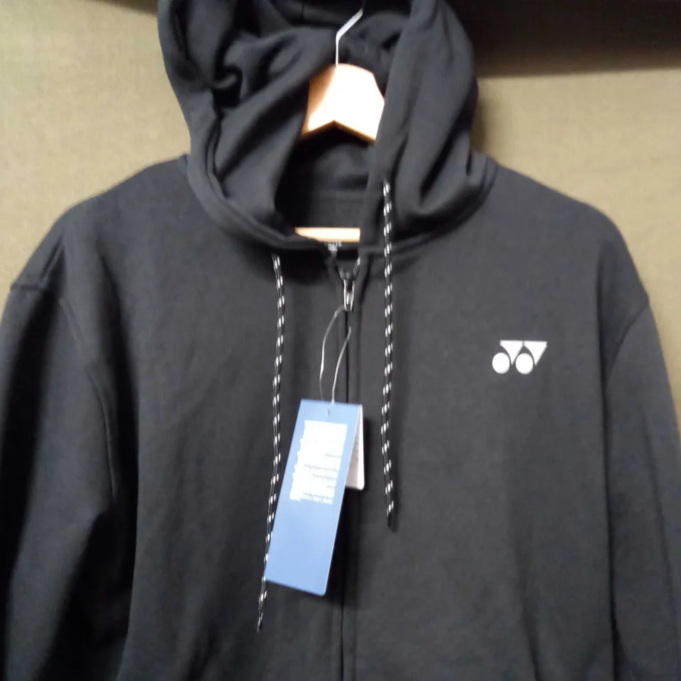 YONEX 'ESSEX' BACK PRINT ZIP UP HOODIE IN BLACK - EU LARGE