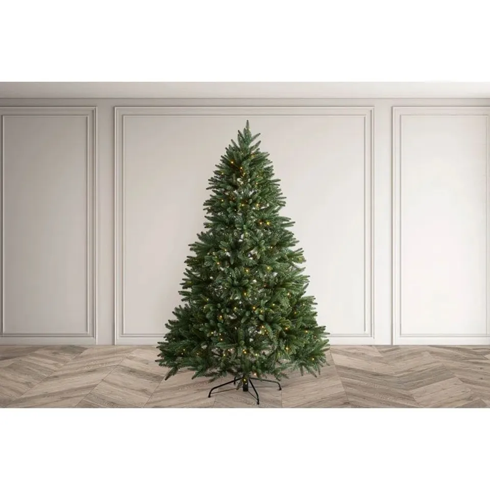 BOXED LAURIESTON PINE - 7.5FT CHRISTMAS TREE WITH 8 FUNCTION LIGHTS (1 BOX)