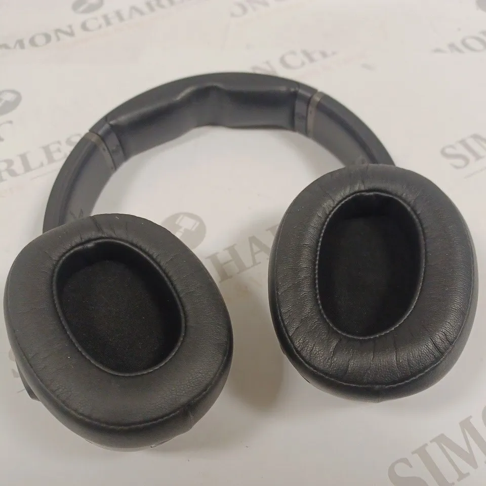 SKULLCANDY WIRELESS HEADPHONES 