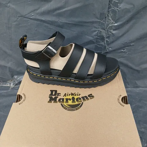 BOXED PAIR OF DR MARTENS BLAIRE BLACK ATHENA UK 8