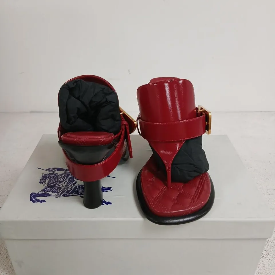 BURBERRY LEATHER SANDALS ON LEATHER SOLE – RED, UK 4 (EU 37)