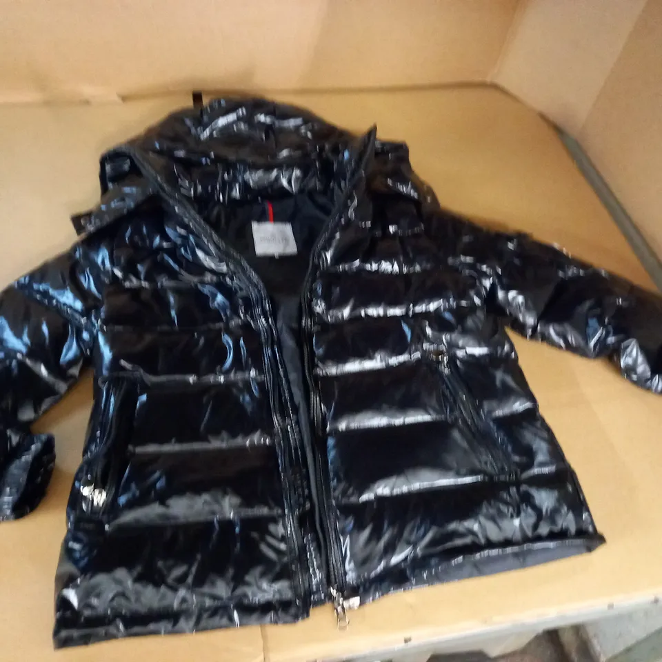 MONCLER GLOSS BLACK PADDED COAT - M