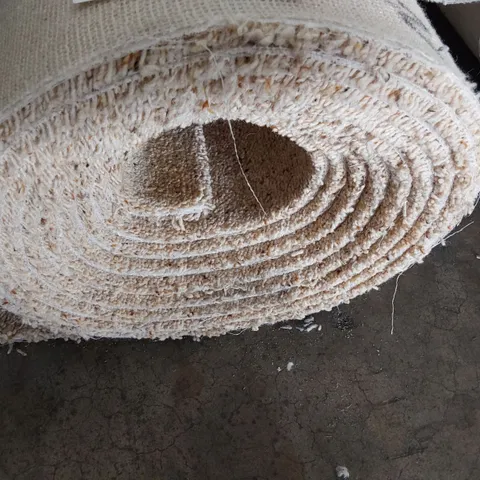 ROLL OF QUALITY ORION CARPET APPROXIMATELY 5M × 6.1M