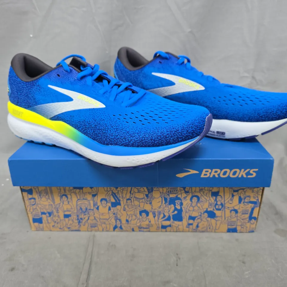 BOXED PAIR OF BROOKS GHOST 16 TRAINERS IN BLUE SIZE UK 10.5