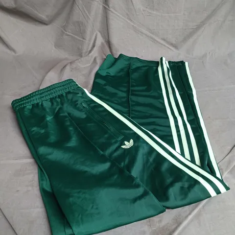 ADIDAS GREEN JOGGERS SIZE L