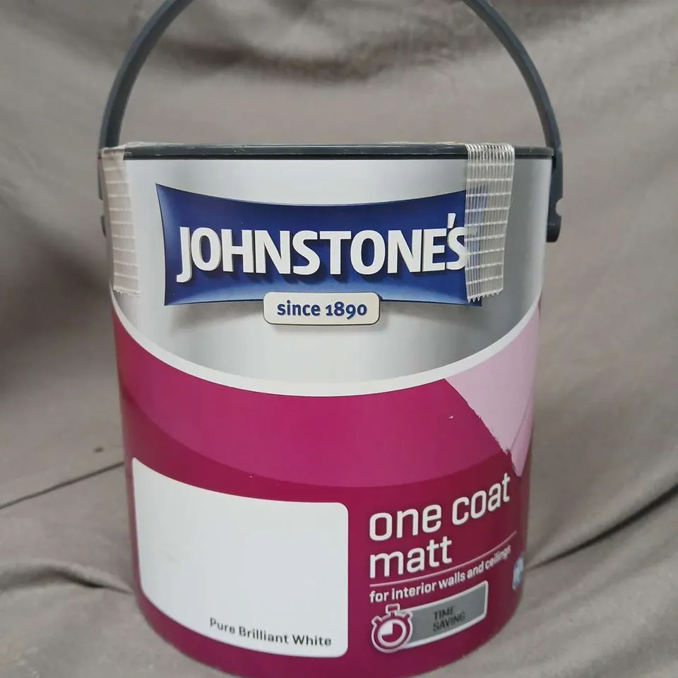 JOHNSTONES ONE COAT MATT PURE BRILLIANT WHITE 2.5L / COLLECTION ONLY 