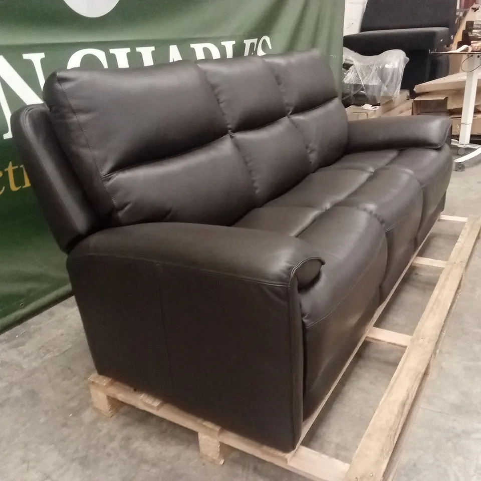 QUALITY DESIGNER 3 SEATER LEATHER SOFA