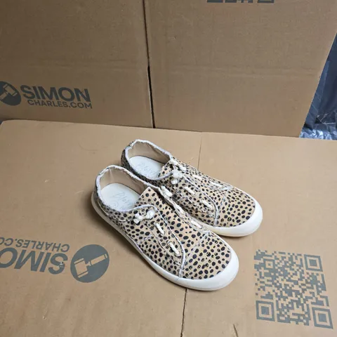 BLOWFISH MALIBU WOMEN'S LEOPARD PRINT SNEAKERS UK 6
