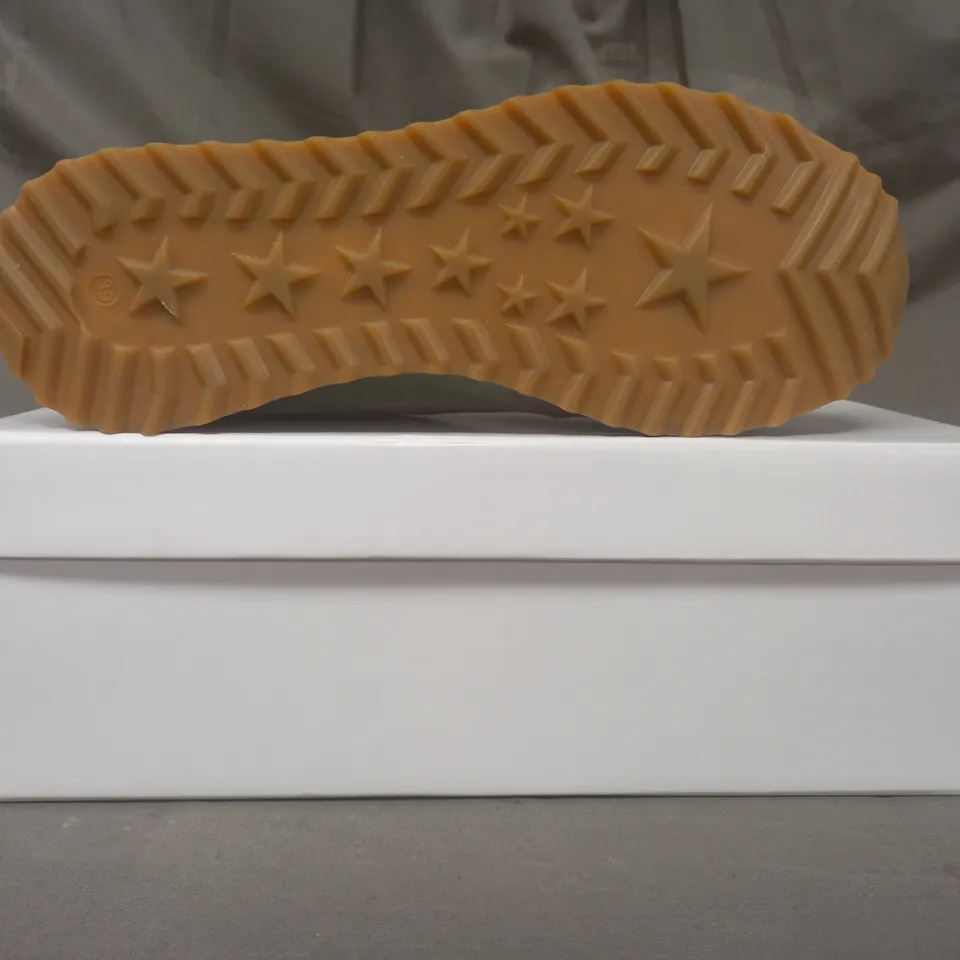 BOXED PAIR OF ANA & AVA SHOES IN MINT/GREY/SILVER EU SIZE 39