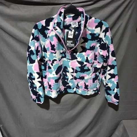 GYM+COFFEE SNAP POLAR FLEECE JACKET – WOMEN'S, PINK/BLUE CAMOUFLAGE, UK 6 (XS)