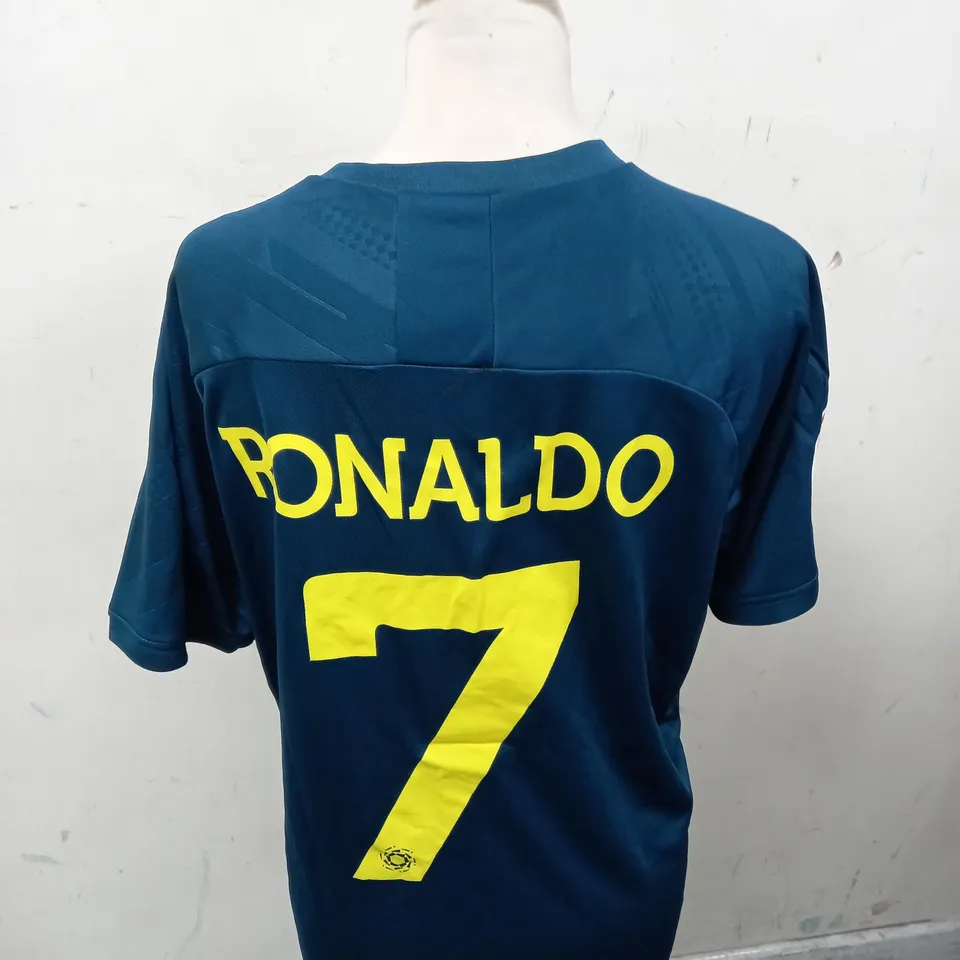 AL NASSR FOOTBALL CLUB PERSONALISED FOOTBALL SHIRT - RONALDO 7 - M