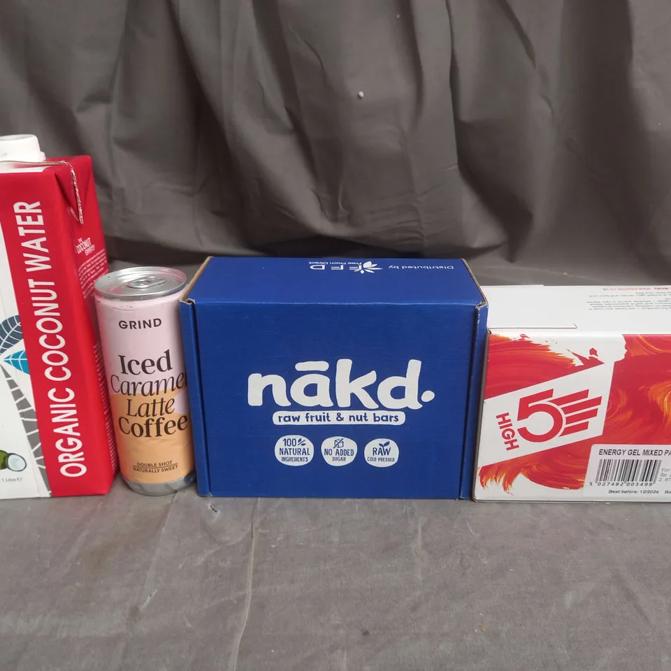APPROXIMATELY 8 ASSORTED FOOD AND DRINKS ITEMS TO INCLUDE COCONUT WATER, NAKD AND HIGH 5 - COLLECTION ONLY