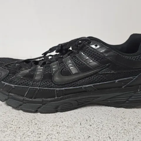 NIKE P6000 TRAINERS, BLACK - SIZE UK 14 