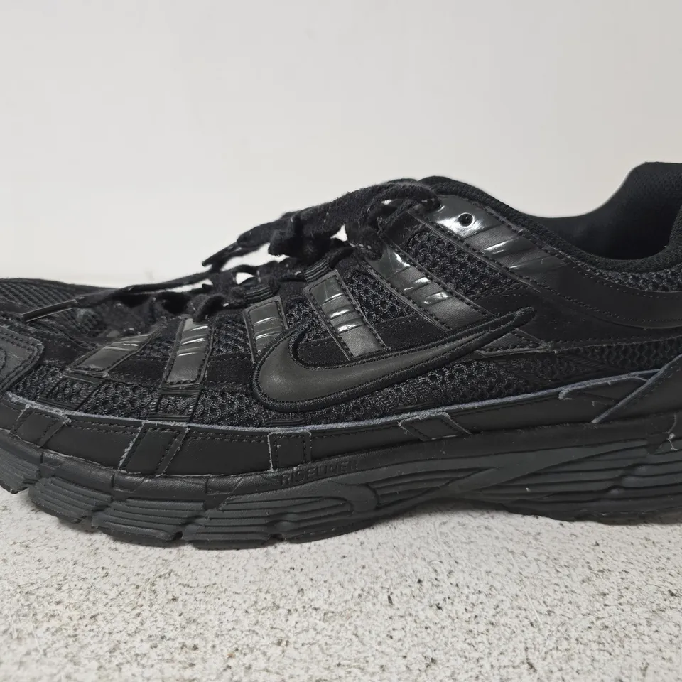 NIKE P6000 TRAINERS, BLACK - SIZE UK 14