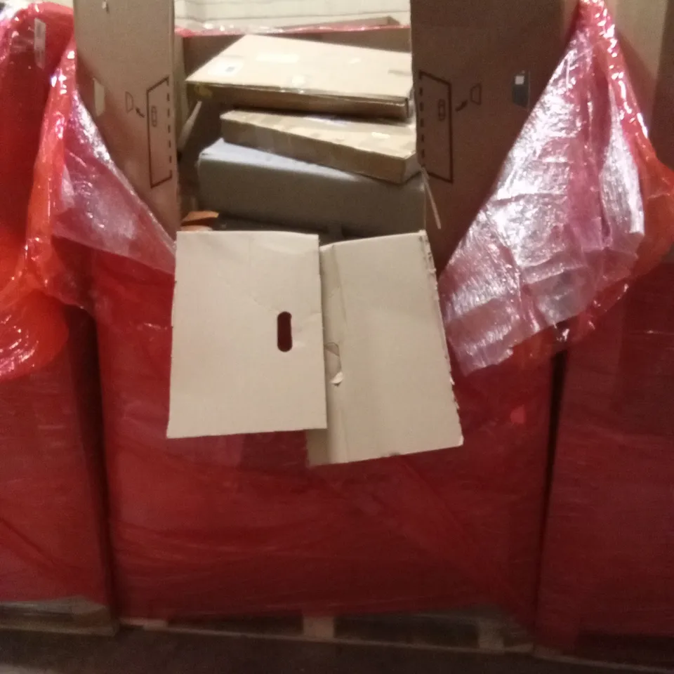PALLET OF ASSORTED HOUSEHOLD GOODS AND PRODUCTS TO INCLUDE; WALL CLOCK, LAPTOP BAG, KEYBOARD, MOUSE MAT ETC
