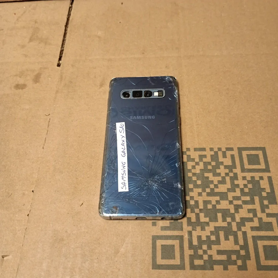 SAMSUNG GALAXY S10 SMART PHONE