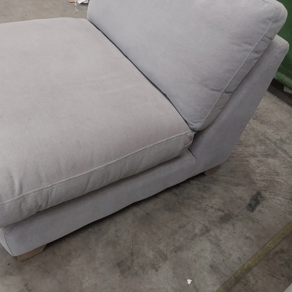 QUALITY BRITISH DESIGNER LOUNGE Co. ARMLESS SINGLE SEAT UNIT GREY PLUSH FABRIC 
