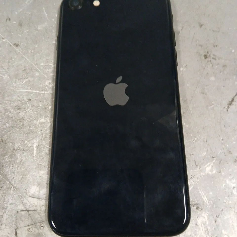 APPLE IPHONE SE SMARTPHONE 