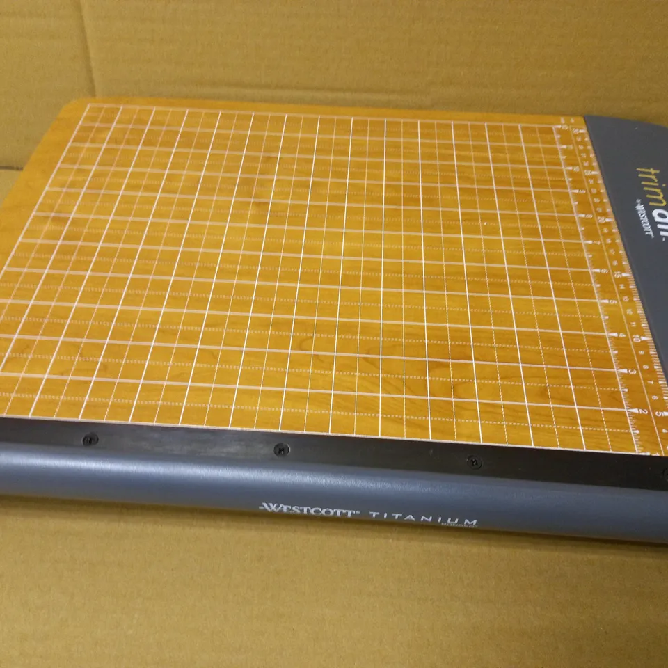 WESTCOTT TRIMAIR TITANIUM 15" PAPER TRIMMER