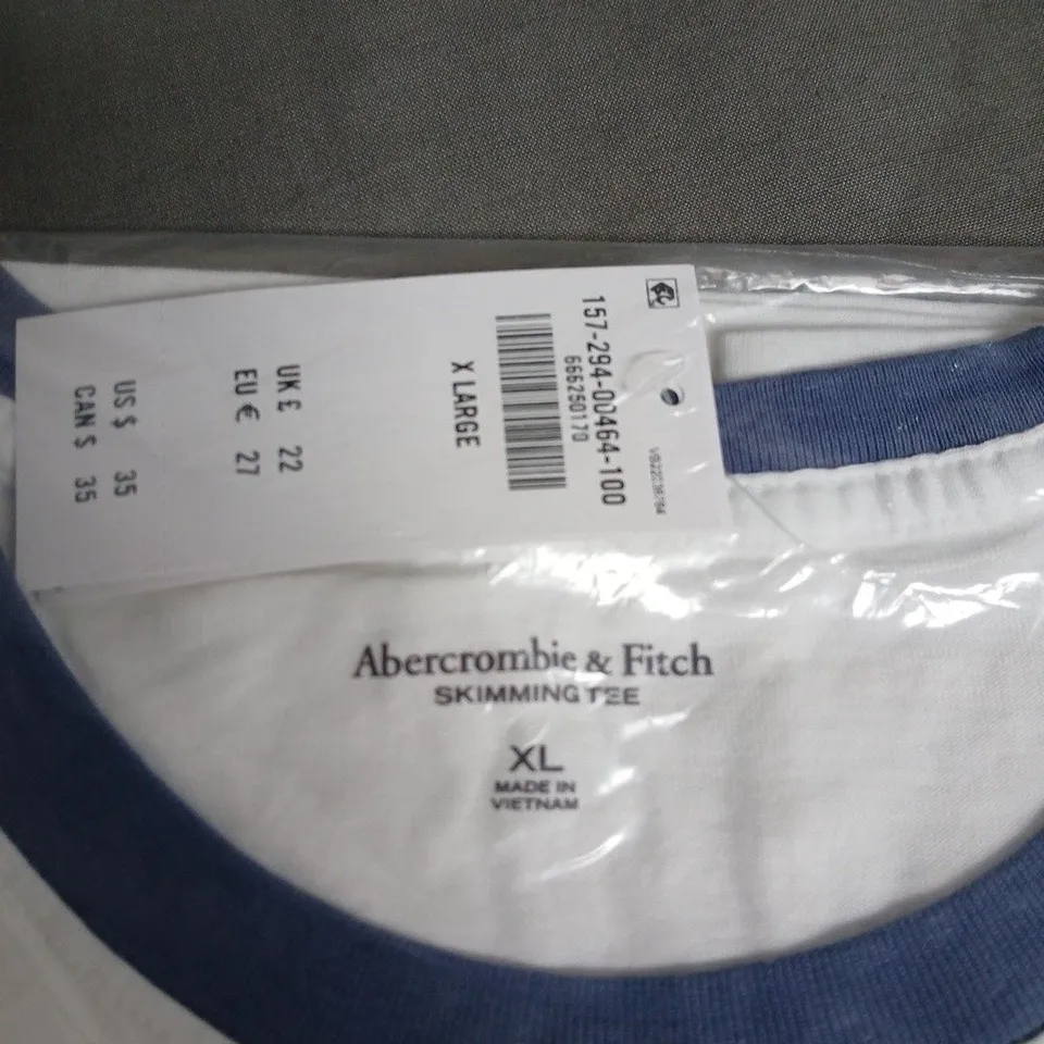 Abercrombie & Fitch Skimming Tee – XL – White with Navy neck, seaside graphic (Vietnam)