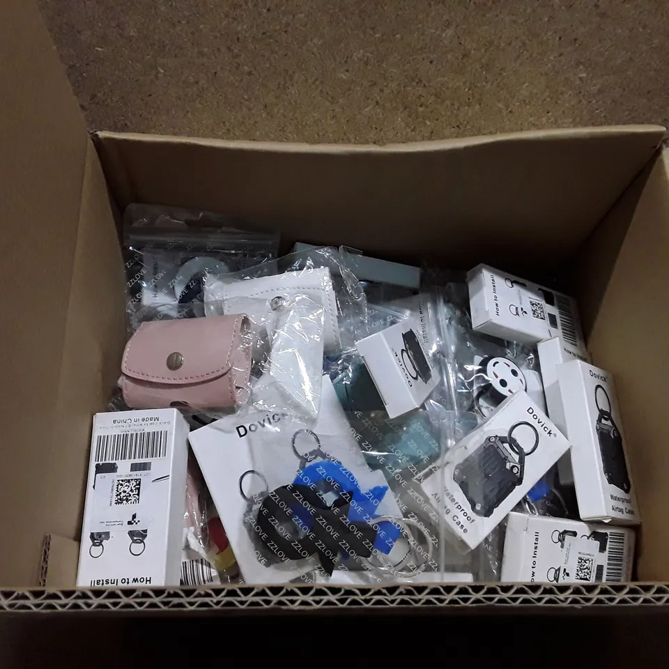 LOT TO CONTAIN 50 ASSORTED ITEMS TO INCLUDE KEY RINGS AND WATERPROOF AIRTAG CASES