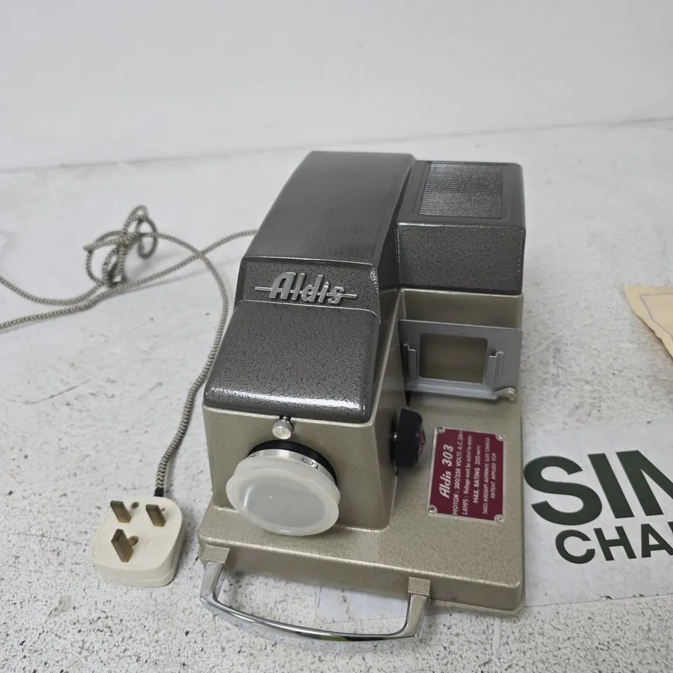 ALDIS 303 PROJECTOR SLIDE CHANGER – VINTAGE