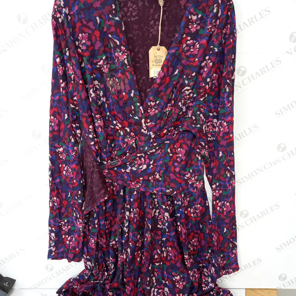 FAT FACE DELPHINE ABSTRACT - UK 20 