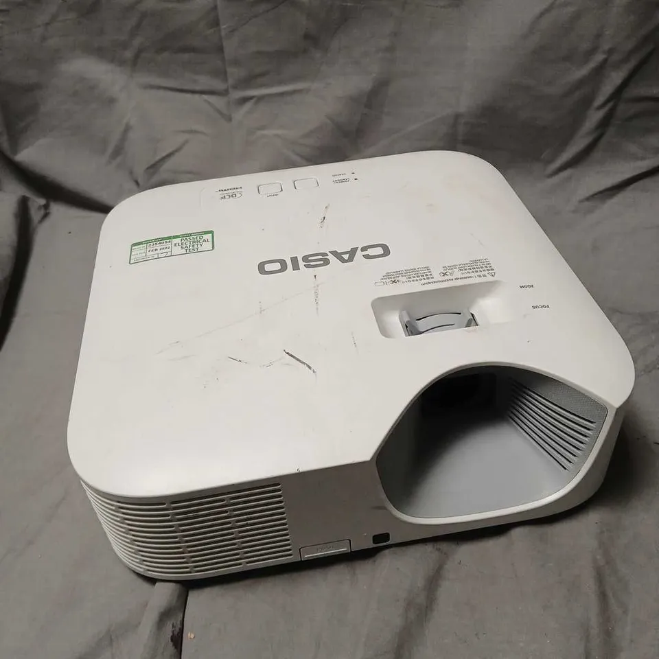 CASIO DATA PROJECTOR XJ-V10X