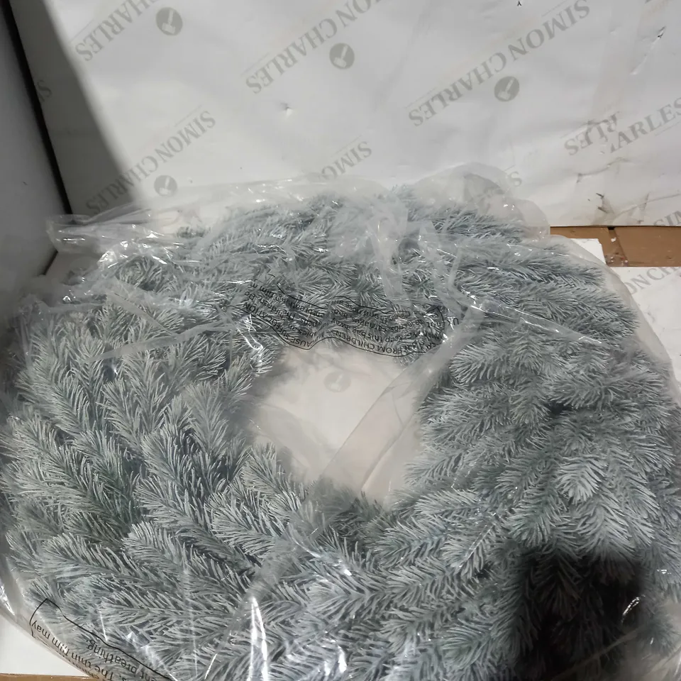 GARDEN REFLECTIONS OUTDOOR FROSTED LED WREATH