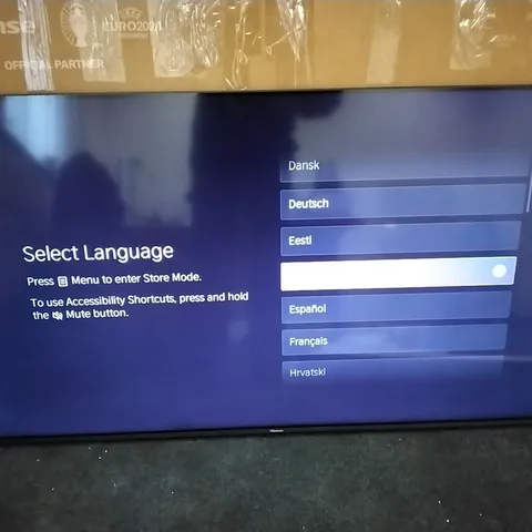 HISENSE 55" QLED 4K TV - 55E7KQTUK