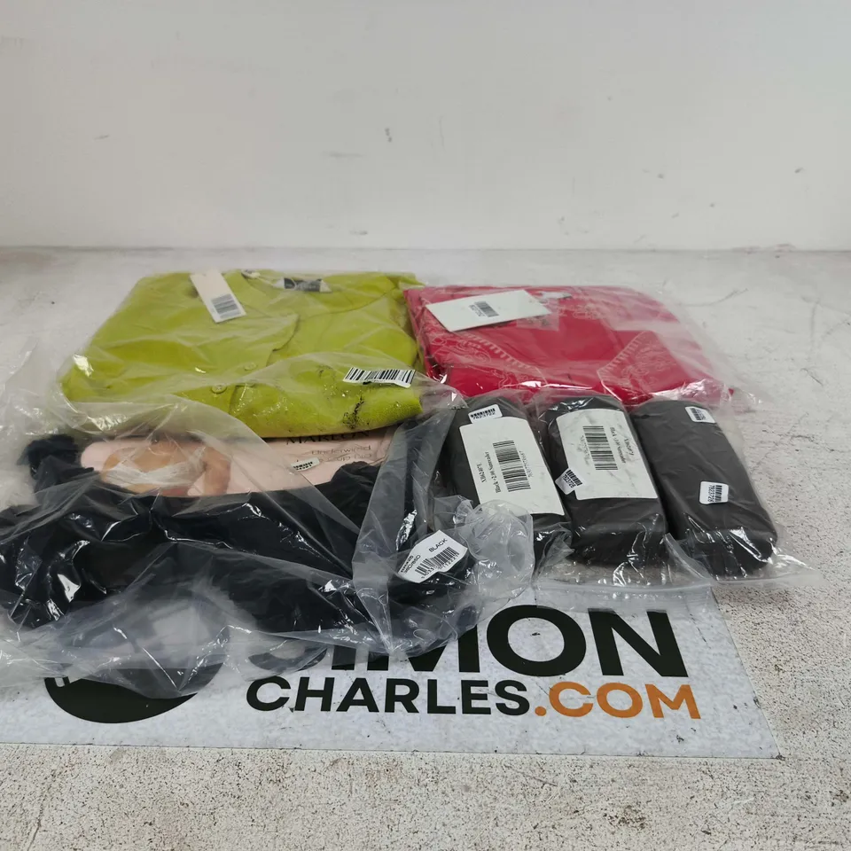 BOX OF APPROXIMATELY 25 ASSORTED ITEMS TO INCLUDE CLOTHING, GLASSES, UNDERWIRED LACE CUP BRA ETC