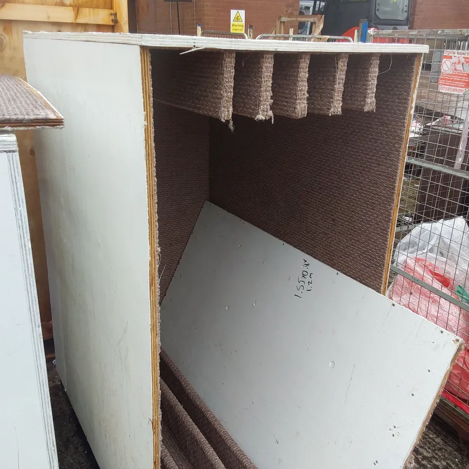 EMPTY WOODEN SHIPPING CRATE - APPROXIMATELY 1.55 x 1.2 x 0.8m