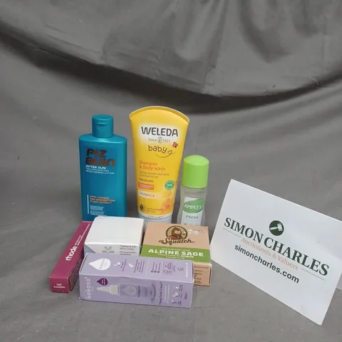 TOTE OF ASSORTED COSMETIC ITEMS TOO INCLUDE , SHAMPOO , DEODORANT , FAUX LASHES , ETC