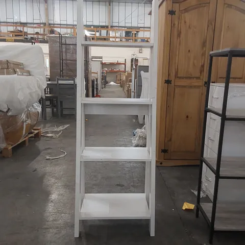 WOODEN LADDER BOOKCASE - WHITE