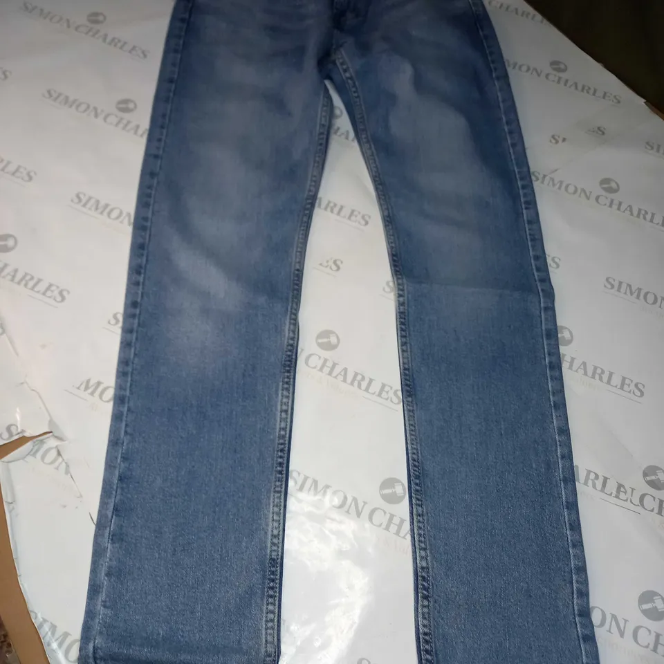 LEVI'S PERFORMANCE 512 SLIM TAPER LO-BALL JEANS IN BLUE - SIZE 30