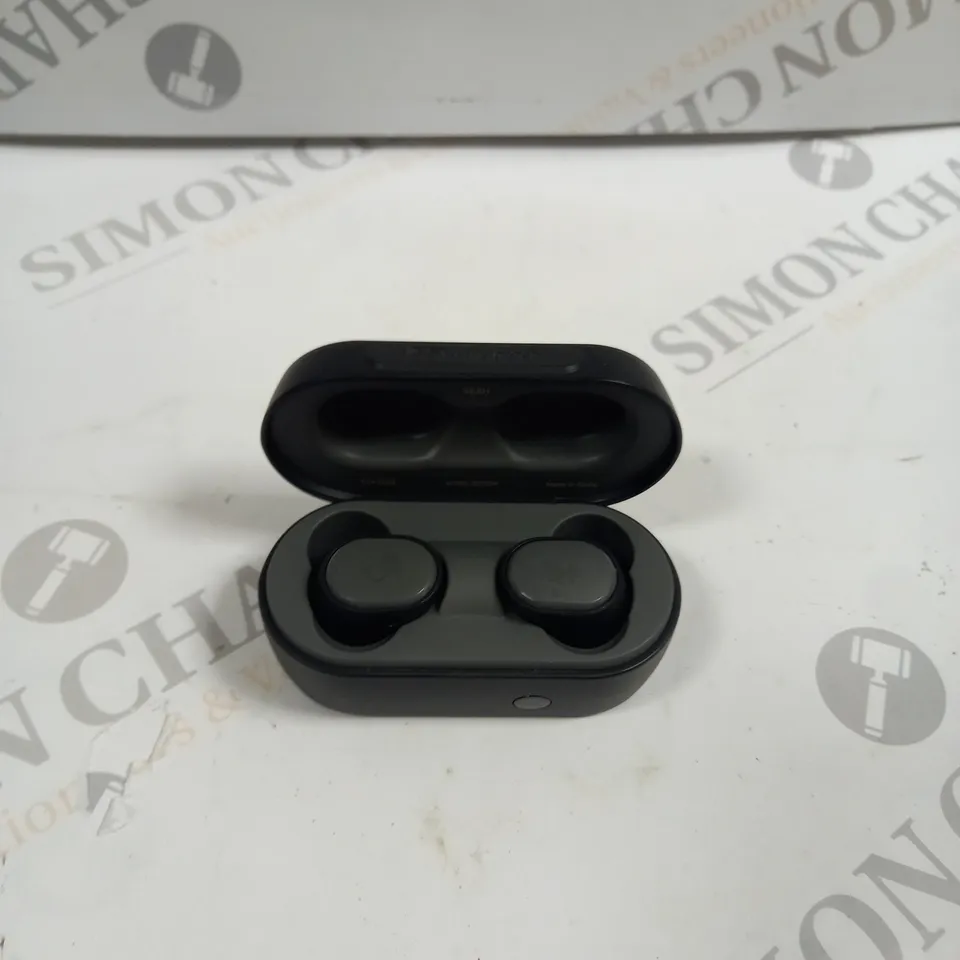 SKULLCANDY TRUE WIRELESS EARBUDS BOXED 