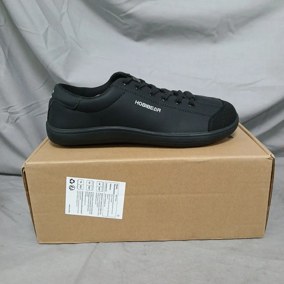HOBIBEAR BLACK CASUAL TRAINERS - SIZE EU 39